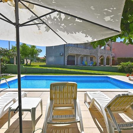 Double Room With Pool 2261 Medulin Exterior photo