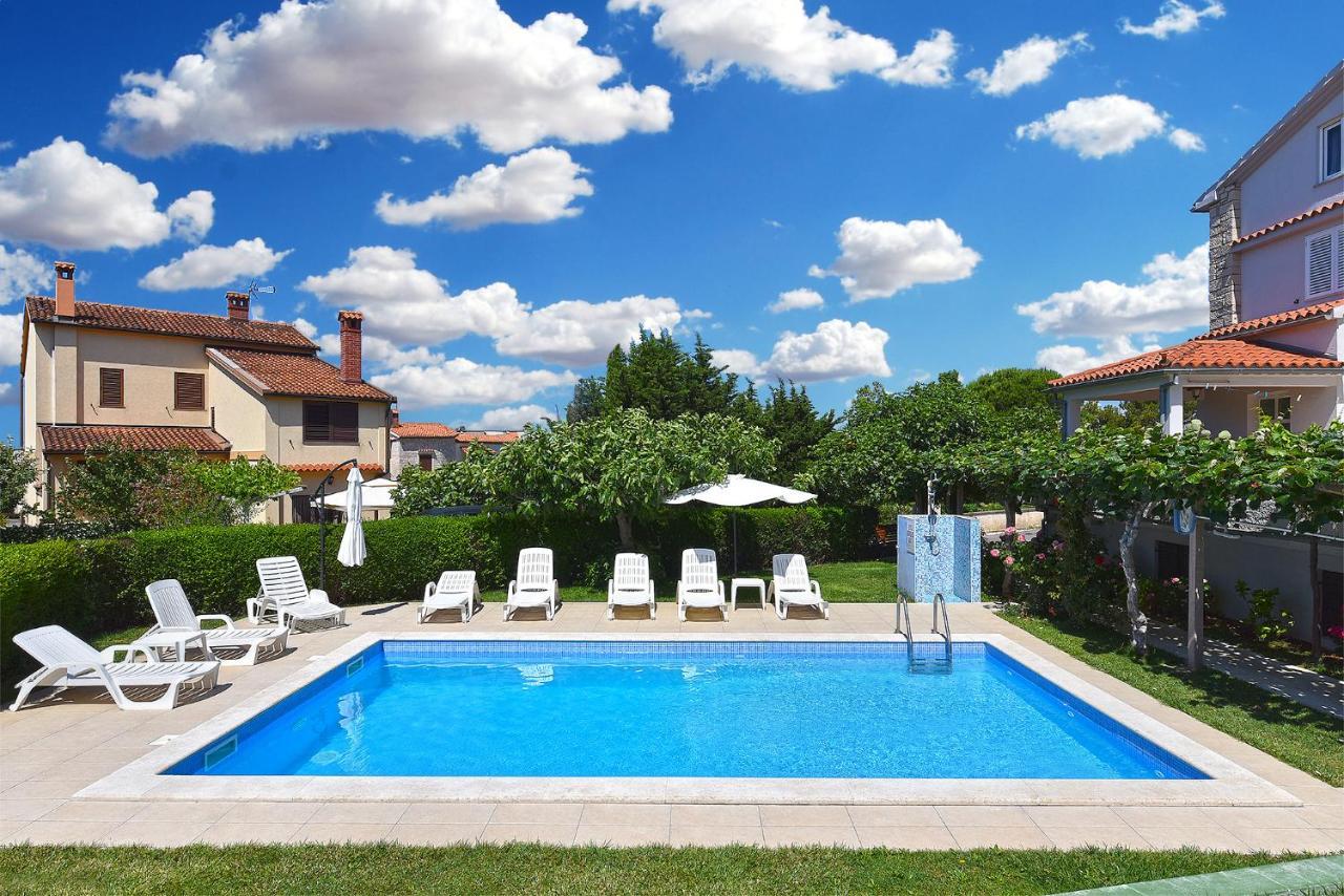 Double Room With Pool 2261 Medulin Exterior photo